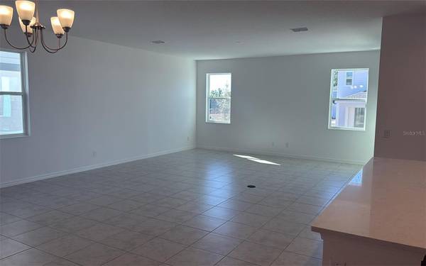 6863 SPANISH IMPERIAL ST, Howey In The Hills, FL 34737