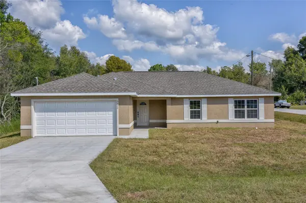 18 MALAUKA LANE CT, Ocklawaha, FL 32179
