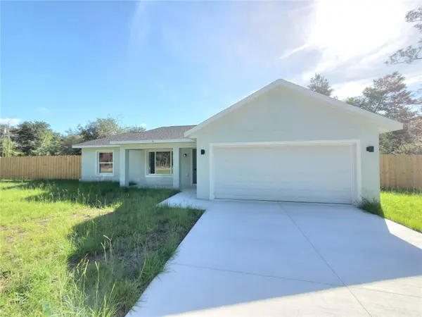 15 FISHER WAY PL, Ocklawaha, FL 32179
