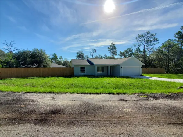 15 FISHER WAY PL, Ocklawaha, FL 32179