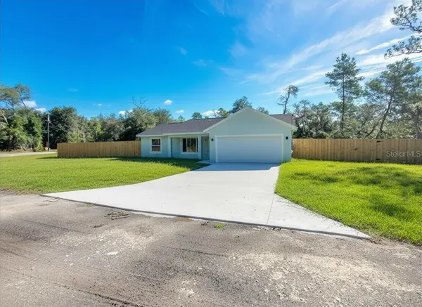 15 FISHER WAY PL, Ocklawaha, FL 32179