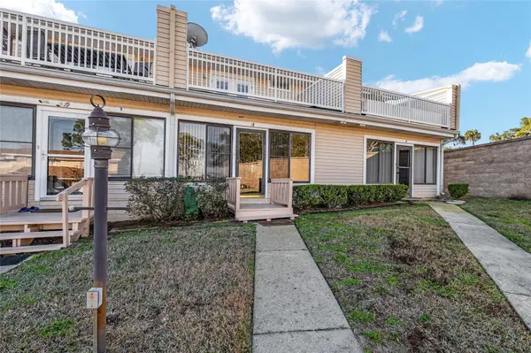 11001 SE SUNSET HARBOR RD #D18, Summerfield, FL 34491
