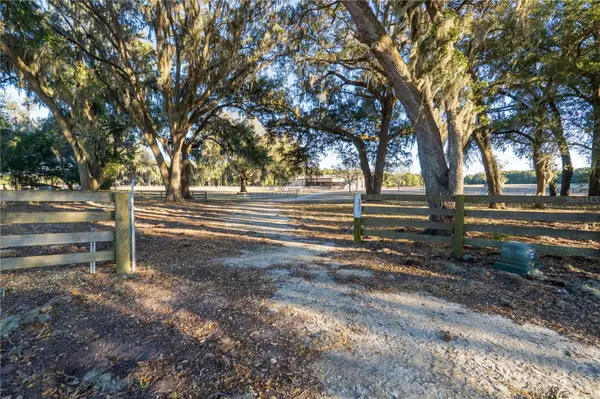 2051 SE 155TH ST, Summerfield, FL 34491