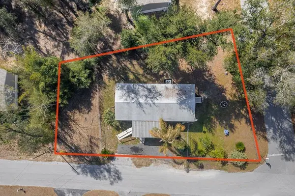 16302 SE 57TH ST, Ocklawaha, FL 32179