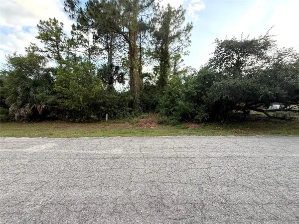 8010 MEMORY CIR, Labelle, FL 33935