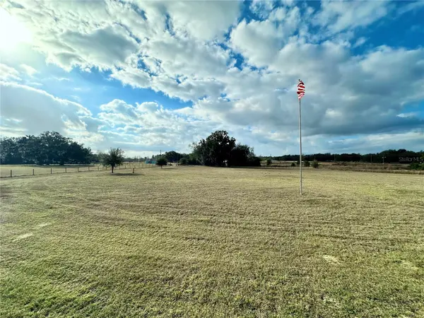 237 SW BARON GLN, Fort White, FL 32038