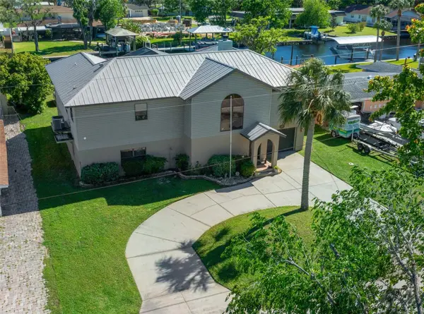 2050 NW 18TH ST, Crystal River, FL 34428