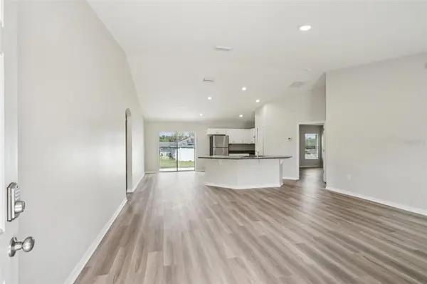 1 OAK CIRCLE CRSE, Ocala, FL 34472