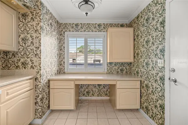 2050 SE 37TH COURT CIR, Ocala, FL 34471