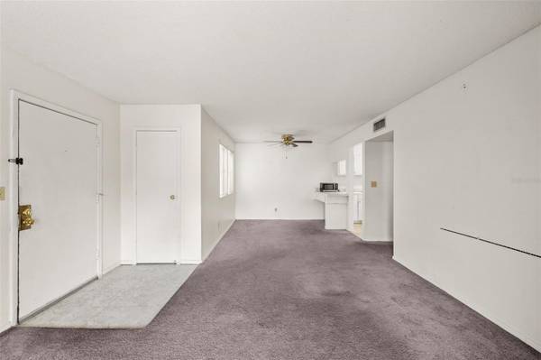 6519 W NEWBERRY RD #1111, Gainesville, FL 32605