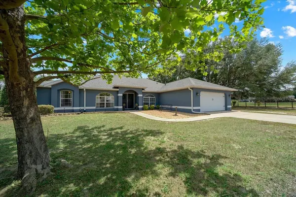 11985 SE 123RD AVE, Ocklawaha, FL 32179