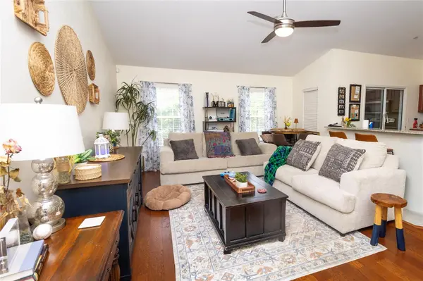 4215 SW 31ST DR #201, Gainesville, FL 32608