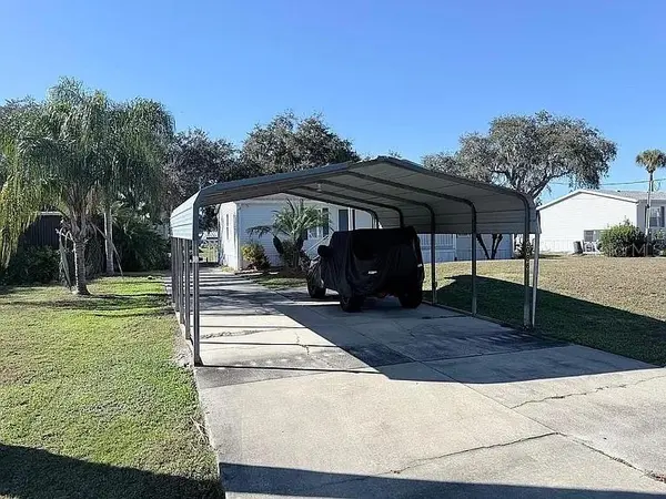 2086 STARBOARD DRIVE, Geneva, FL 32732