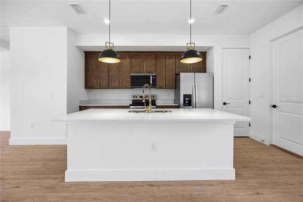 1 OAK TRL, Ocala, FL 34472