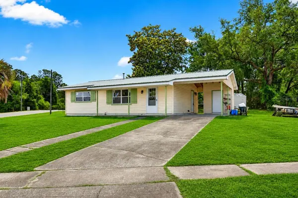 1766 W GARDENIA DR, Citrus Springs, FL 34434