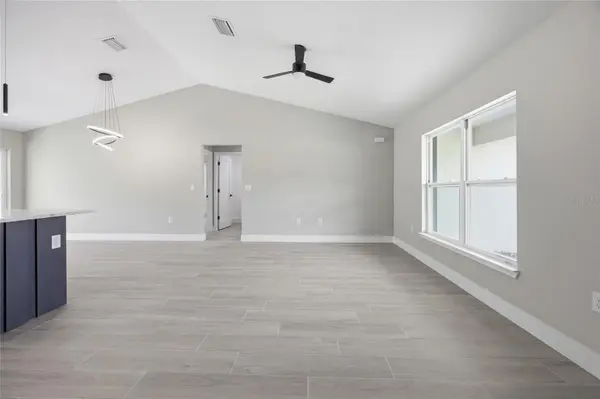 3086 W HAMPSHIRE BLVD, Citrus Springs, FL 34433
