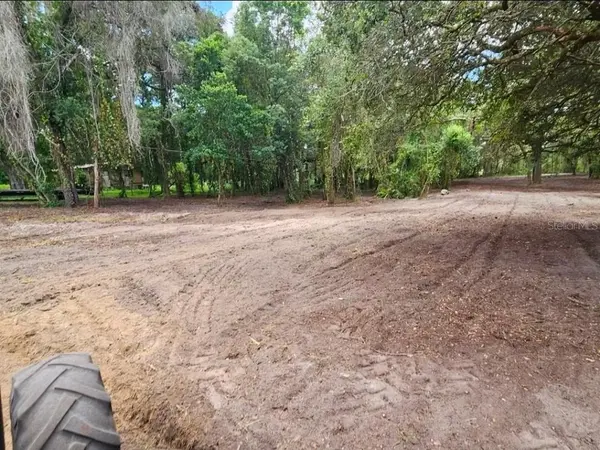 128 MOCKINGBIRD LN, Lady Lake, FL 32159