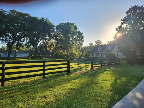 9041 SW 14TH AVE, Ocala, FL 34476