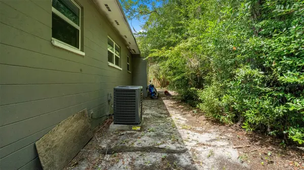 1015 SE 10TH TER, Gainesville, FL 32601