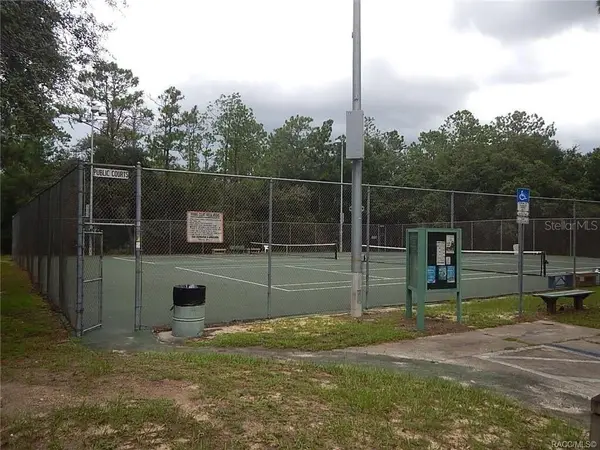 8791 N FOLLAND DR, Dunnellon, FL 34433
