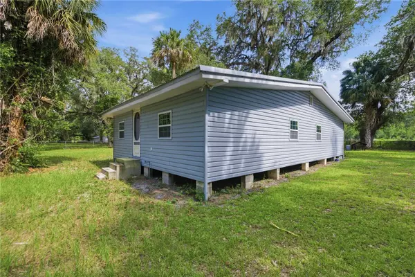 13122 E HIGHWAY 316, Fort Mc Coy, FL 32134