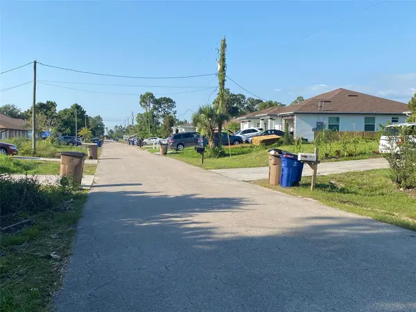 104 HOMER AVE S, Lehigh Acres, FL 33973
