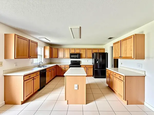 24301 SW 6TH PL, Newberry, FL 32669