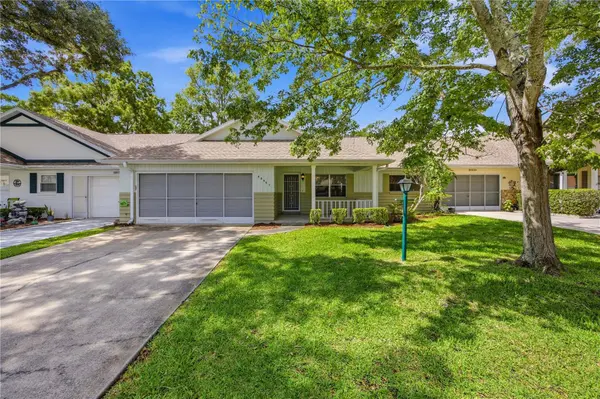 8666 SW 92ND LN #F, Ocala, FL 34481