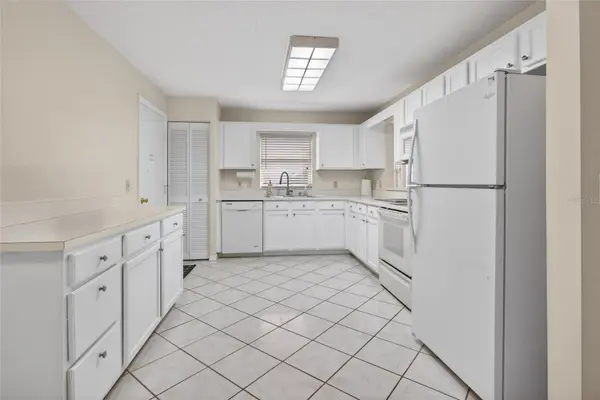 9077 SW 91ST CIR, Ocala, FL 34481