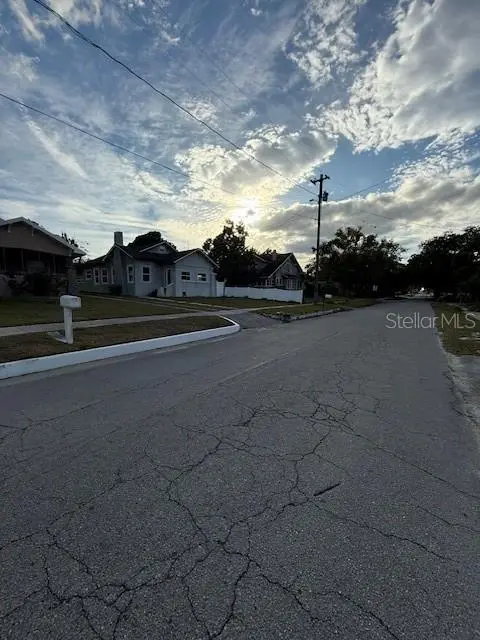 414 AVENUE C AVE NE, Winter Haven, FL 33881
