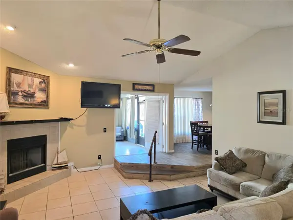 707 CAMBRIDGE WAY, Lake Wales, FL 33853