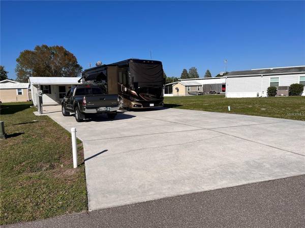 5062 SOUTHSHORE DR, Polk City, FL 33868