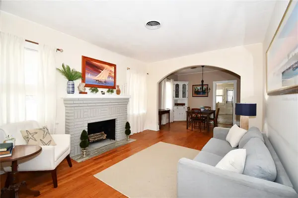 1245 N ALEXANDER ST, Mount Dora, FL 32757
