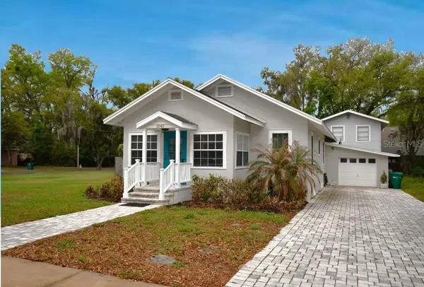 1245 N ALEXANDER ST, Mount Dora, FL 32757