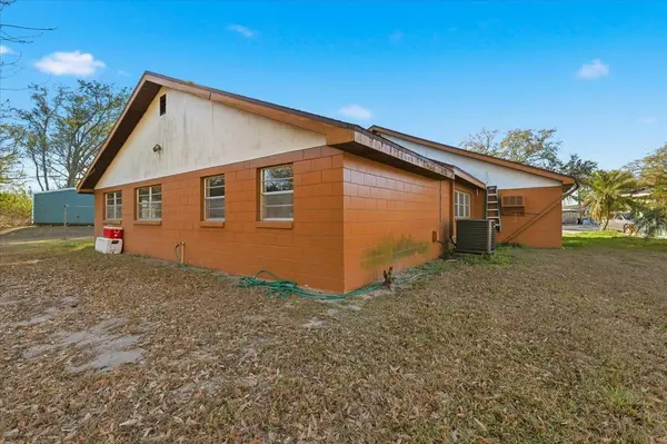 111 SUNSET DR E, Winter Haven, FL 33881