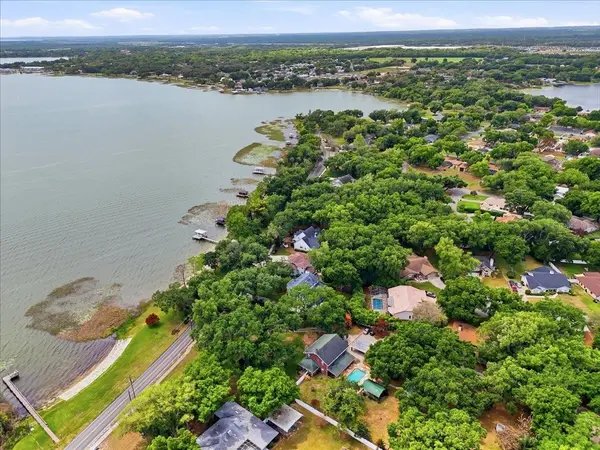 2000 LAKE ARIANA BLVD, Auburndale, FL 33823