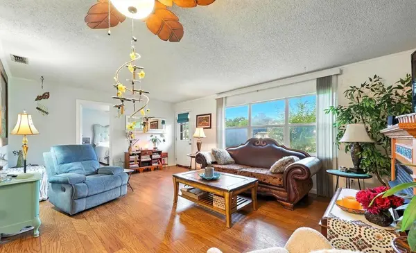 708 N CHAPEL ST, Bunnell, FL 32110