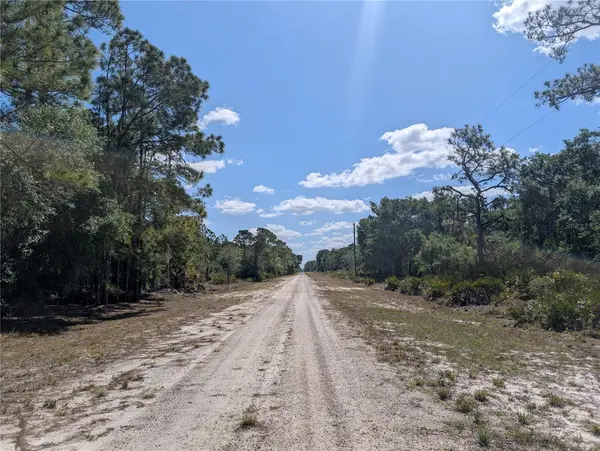 1114 PLUMOSA DR, Indian Lake Estates, FL 33855
