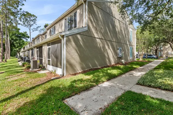 8671 HUNTERS KEY CIR #8671, Tampa, FL 33647