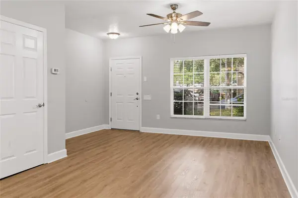8671 HUNTERS KEY CIR #8671, Tampa, FL 33647