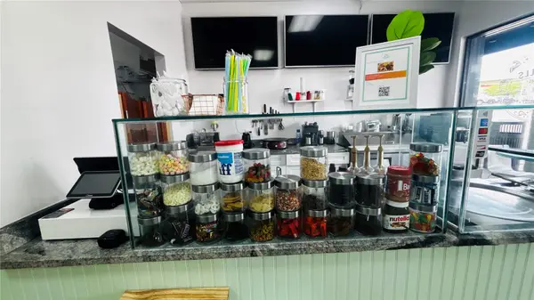 2454 MCMULLEN BOOTH RD #303, Clearwater, FL 33759