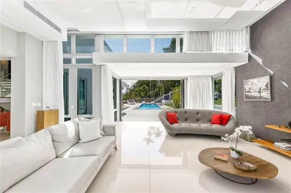 B32 EASTSIDE COURT, Guaynabo, PR 00969