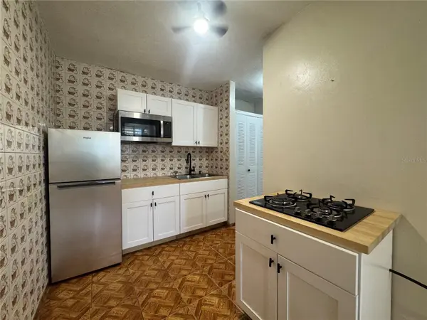 11-AK URB. LEVITTOWN LAKES CLL PASEO MAGDALENA, Toa Baja, PR 00949