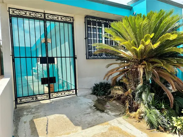11-AK URB. LEVITTOWN LAKES CLL PASEO MAGDALENA, Toa Baja, PR 00949