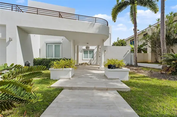 2A GIGI STREET, URB.SANTA MARIA, San Juan, PR 00927
