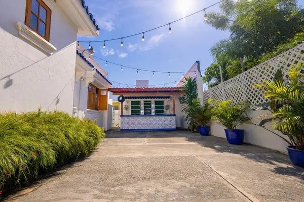 70 Calle DEL BOSQUE, Mayaguez, PR 00680