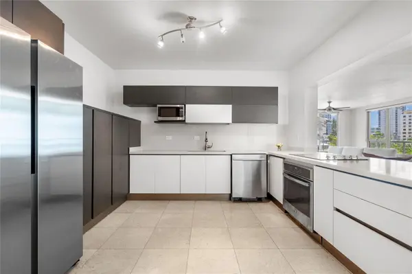 59 LIRIO #301, Carolina, PR 00979