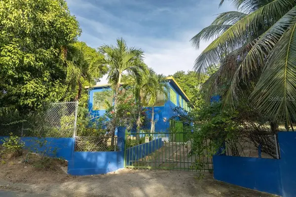 12 BLOQUE L, Vieques, PR 00765
