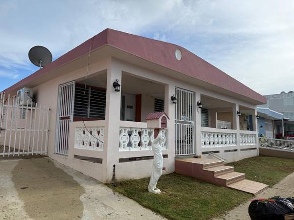 CALLE 8 BRISAS DE CEIBA #86, Ceiba, PR 00735