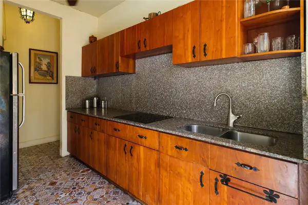711 CONCORDIA ST., MIRAMAR DEV., San Juan, PR 00907